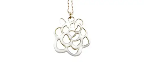 Porcelán nyaklánckészítő workshop Budapesten – 2 alkalom 3