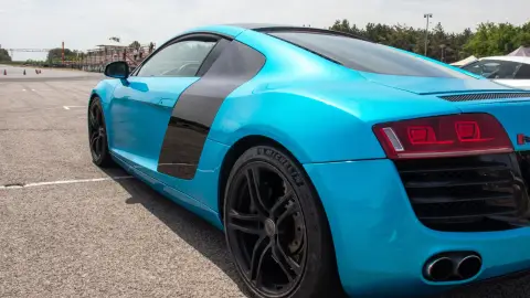 Audi R8 élményautózás gyerekeknek a Kakucs Ring versenypályán 10