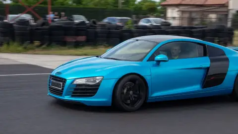 Audi R8 élményautózás gyerekeknek a Kakucs Ring versenypályán 8