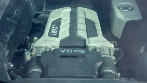 Audi R8 élményautózás gyerekeknek a Kakucs Ring versenypályán 22
