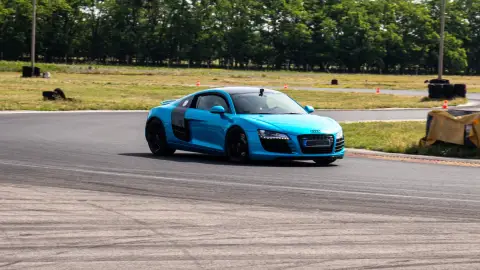 Audi R8 élményautózás gyerekeknek a Kakucs Ring versenypályán 28