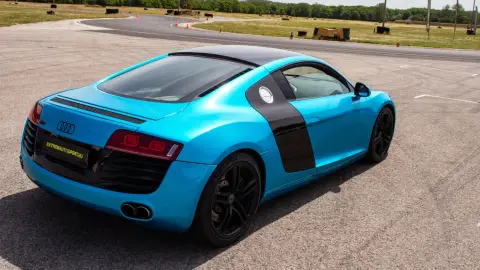 Audi R8 élményautózás gyerekeknek a Kakucs Ring versenypályán 29