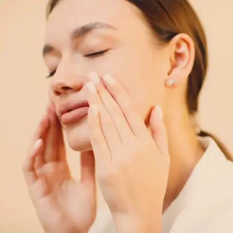 FACE YOGA Tréner: Arcfeszesítő jóga tréner & Arcmasszőr képzés – Online