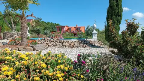 Balatoni panoráma, prémium menü és mediterrán botanikus kert belépő 2 fő részére 4