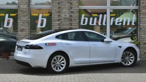 Tesla Model S Raven P100D Performance – közúti élményvezetés Budapestről indulva 2