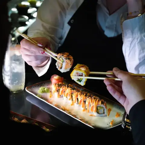 HAPPY HOUR a Wasabi Running Sushi & Wok étteremben (MOM Park)