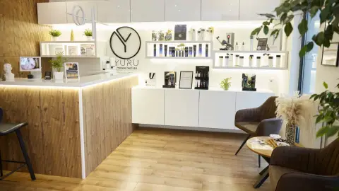 YURU GLAM csomag Budapesten: Japán hajszerkezet regeneráló hair spa kezelés + Smink 2