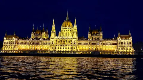 Romantikus hajótúra a budapesti Dunán Kettesben – Korlátlan Proseccoval! 22