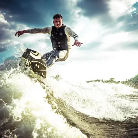 Wakesurf & Wakeboard élmény a Dunán a Super Air Nautique G23 fedélzetén
