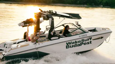 Wakesurf & Wakeboard élmény a Dunán a Super Air Nautique G23 fedélzetén 7