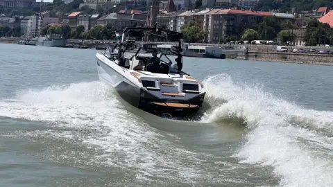 Wakesurf & Wakeboard élmény a Dunán a Super Air Nautique G23 fedélzetén 2