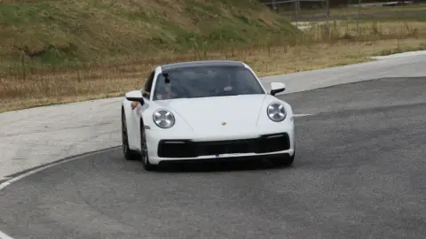 Tripla élménycsomag: Ferrari + Audi + Porsche élményvezetés a Kakucs Ringen! 20