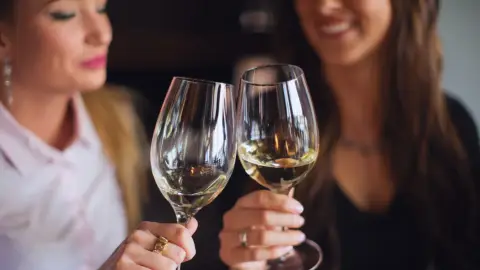 Soirée des Vins – Privát Borélmény 2 fő részére a C’est La Vie Caféban, Pátyon 1