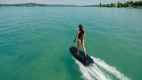 Páros E-Surf élmény Balatonaligán – Keltsétek életre a hullámokat együtt! 10