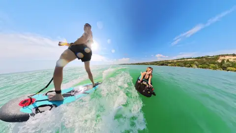 Páros E-Surf élmény Balatonaligán – Keltsétek életre a hullámokat együtt! 9