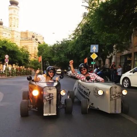 Mini Hot Rod túra 2 fő részére Budapest belvárosában – Kicsi kocsi, nagy élmény!