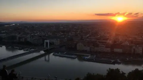 Mini Hot Rod túra Budapest belvárosában – Napfelkeltében! 37