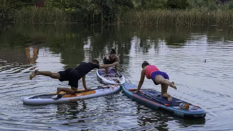 Páros SUP-jóga Szigethalmon – Mozgás & Relaxáció a vízen! 4