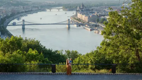 Budapest Aranyórái: Exkluzív Napfelkeltés Fotózás (Egyéni vagy Páros) 5