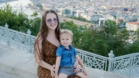 Budapest Aranyórái: Exkluzív Napfelkeltés Fotózás (Egyéni vagy Páros) 6