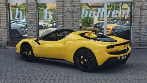 Ferrari 296 GTS – közúti élményvezetés Budapestről indulva 3