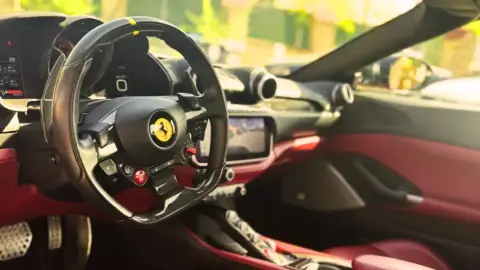 Ferrari Portofino M – Autóbérlés exkluzív pillanatokhoz! 5