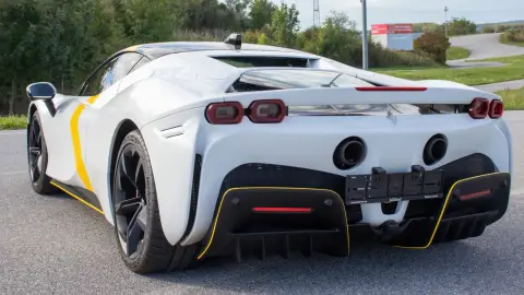 1000 lóerős Ferrari SF90-nel élményautózás utasként a Kakucs Ringen 20