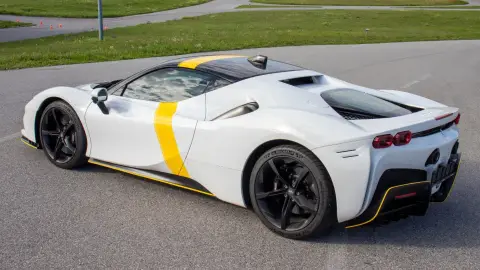 1000 lóerős Ferrari SF90-nel élményautózás utasként a Kakucs Ringen 21