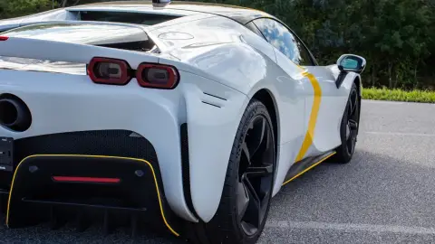 1000 lóerős Ferrari SF90-nel élményautózás utasként a Kakucs Ringen 22