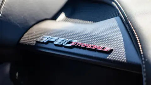 Ferrari SF90 Stradale élményvezetés a Kakucs Ringen 7