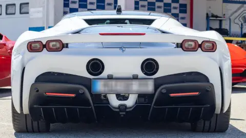 Ferrari SF90 Stradale élményvezetés a Kakucs Ringen 12