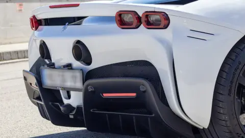 Ferrari SF90 Stradale élményvezetés a Kakucs Ringen 8