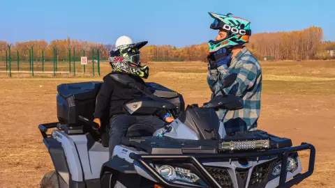 Quadulj meg Apával! – Apa-Fia quad kaland Üllőn, a repülők alatt 10