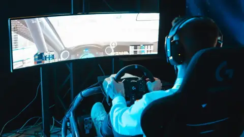 Gamerland VR és szimulátor csomag - 2 órás játékélmény 10