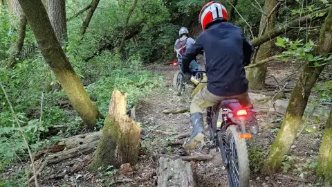 Apa-Fia off-road túra elektromos motorral a Liszt Ferenc Repülőtérnél 2