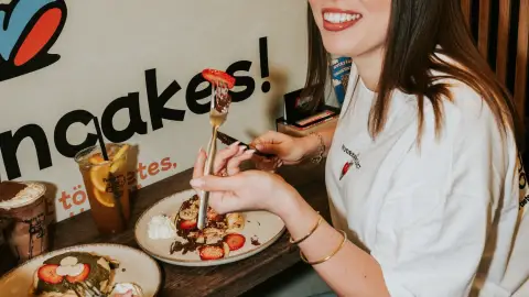 Édes kaland Édesapával a Fluffy and Me palacsintázóban 16