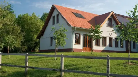 Geréby Kúria Hotel és Lovasudvar: 2 éjszaka kettesben – Lovaglással! 3