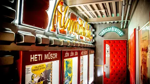 Családi belépő a Budapest Retro Élményközpontba + Ajándék hot dog menüvel! 4