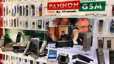 Családi belépő a Budapest Retro Élményközpontba + Ajándék hot dog menüvel! 17