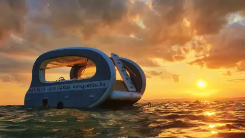 Piknik a Balatonon kettesben – 1 óra privát hajózás Siófokon 1