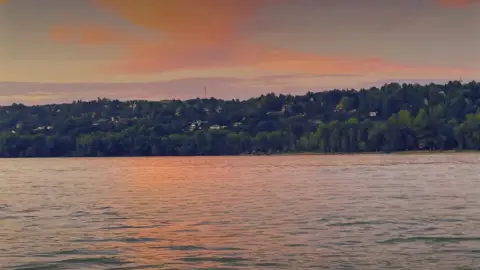 Száguldás a Dunán! – 25 perces motorcsónakos élményhajózás Visegrádon 15