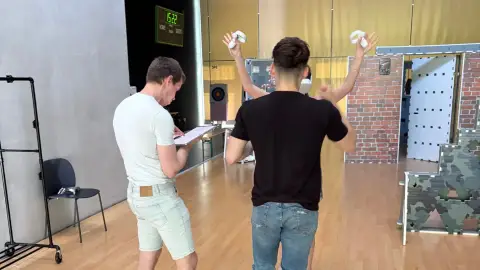 Szimulátoros élményprogram 2-4 fő részére Budaörsön 1