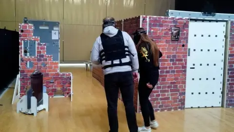 Taktikai Kihívás élményprogram 2-4 fő részére Budaörsön 5