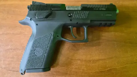 Élménylövészet Budapesten vagy Komáromban: Páros csomag – 40 lövés! 25