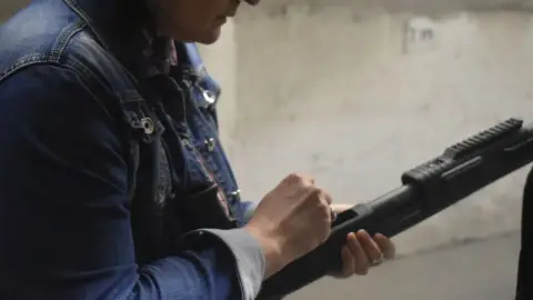 Élménylövészet Budapesten vagy Komáromban: Páros csomag – 40 lövés! 2