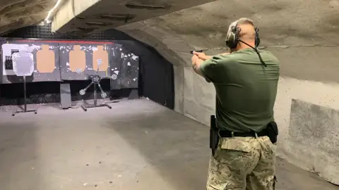 Élménylövészet Budapesten vagy Komáromban: Páros csomag – 40 lövés! 10