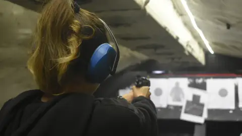 Élménylövészet Budapesten vagy Komáromban: Páros csomag – 40 lövés! 12