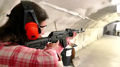 Élménylövészet Budapesten vagy Komáromban: Páros csomag – 40 lövés! 13