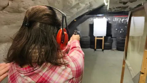 Élménylövészet Budapesten vagy Komáromban: Páros csomag – 40 lövés! 15