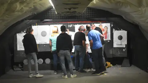 Élménylövészet Budapesten vagy Komáromban: Páros csomag – 40 lövés! 17